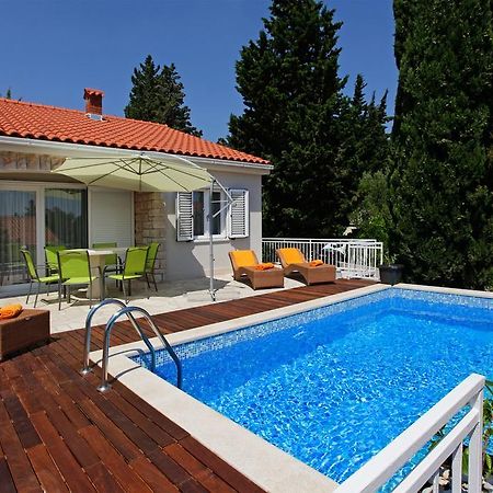 Vacation Home Villa Oleandra Бол Экстерьер фото